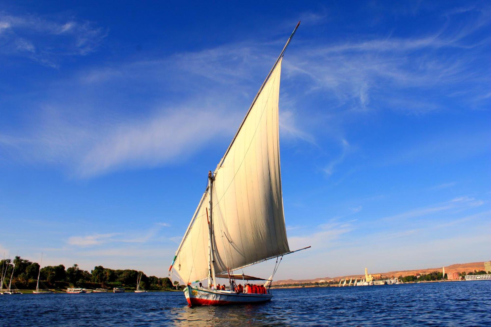 Moevenpick Royal Lily Nile Cruise, Every Monday Four Nights From Luxor, Every Friday Three Nights From Aswan - Including Excursions & Sightseeing Kültér fotó