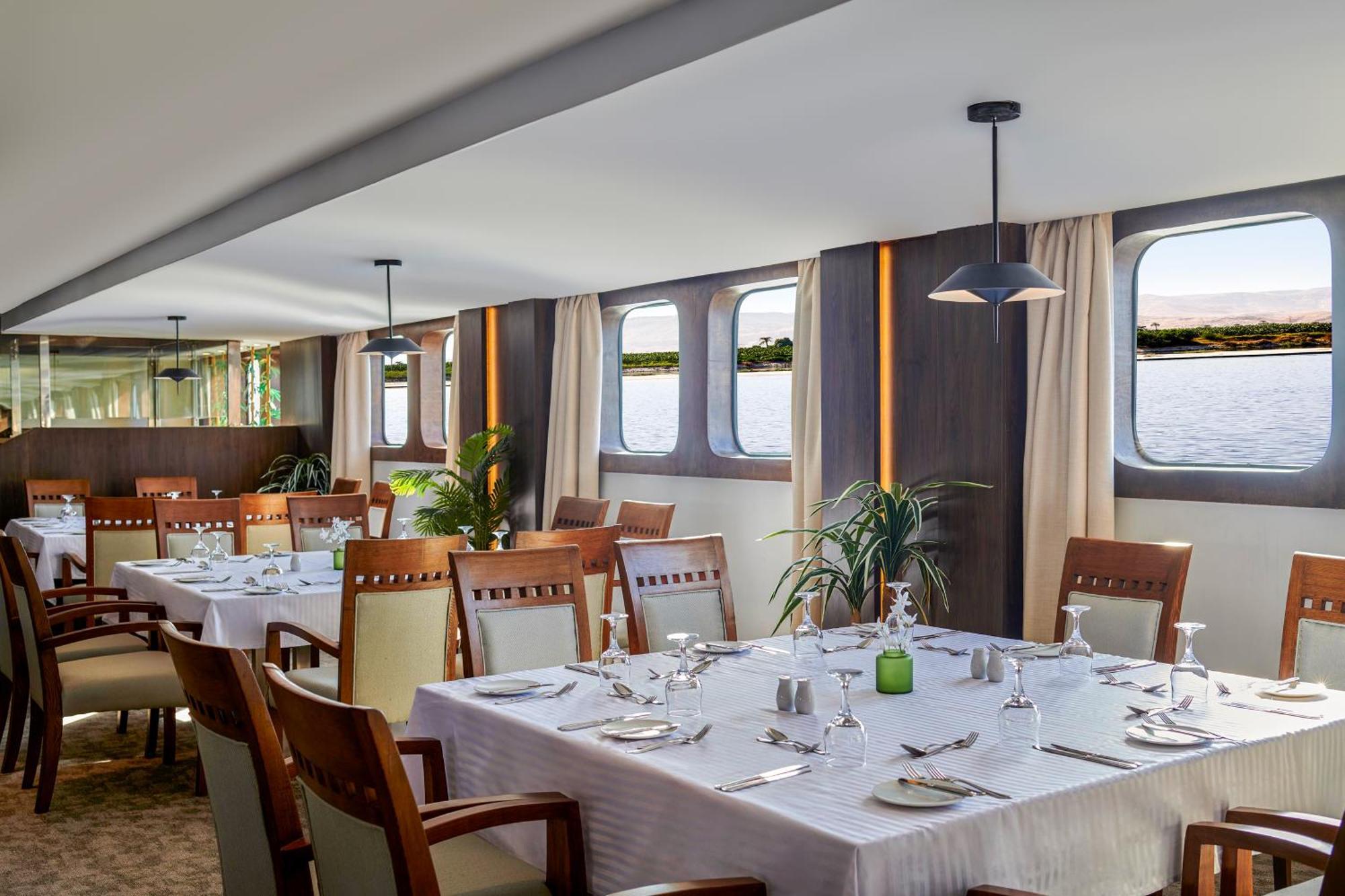 Moevenpick Royal Lily Nile Cruise, Every Monday Four Nights From Luxor, Every Friday Three Nights From Aswan - Including Excursions & Sightseeing Kültér fotó